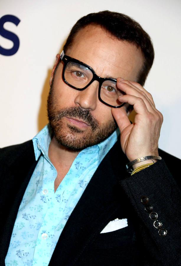 Jeremy Piven. La modelo Bellamar, en su cuenta de Twitter, ha detallado el acoso sufrido por el actor de «El séquito». 