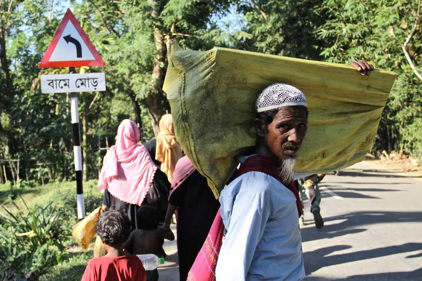 Los gobiernos de Birmania y Bangladés han acordado empezar la repatriación de los refugiados rohingyas en los dos próximos meses, pero no se conocen los detalles del trato y los desplazados tienen miedo a volver. 
