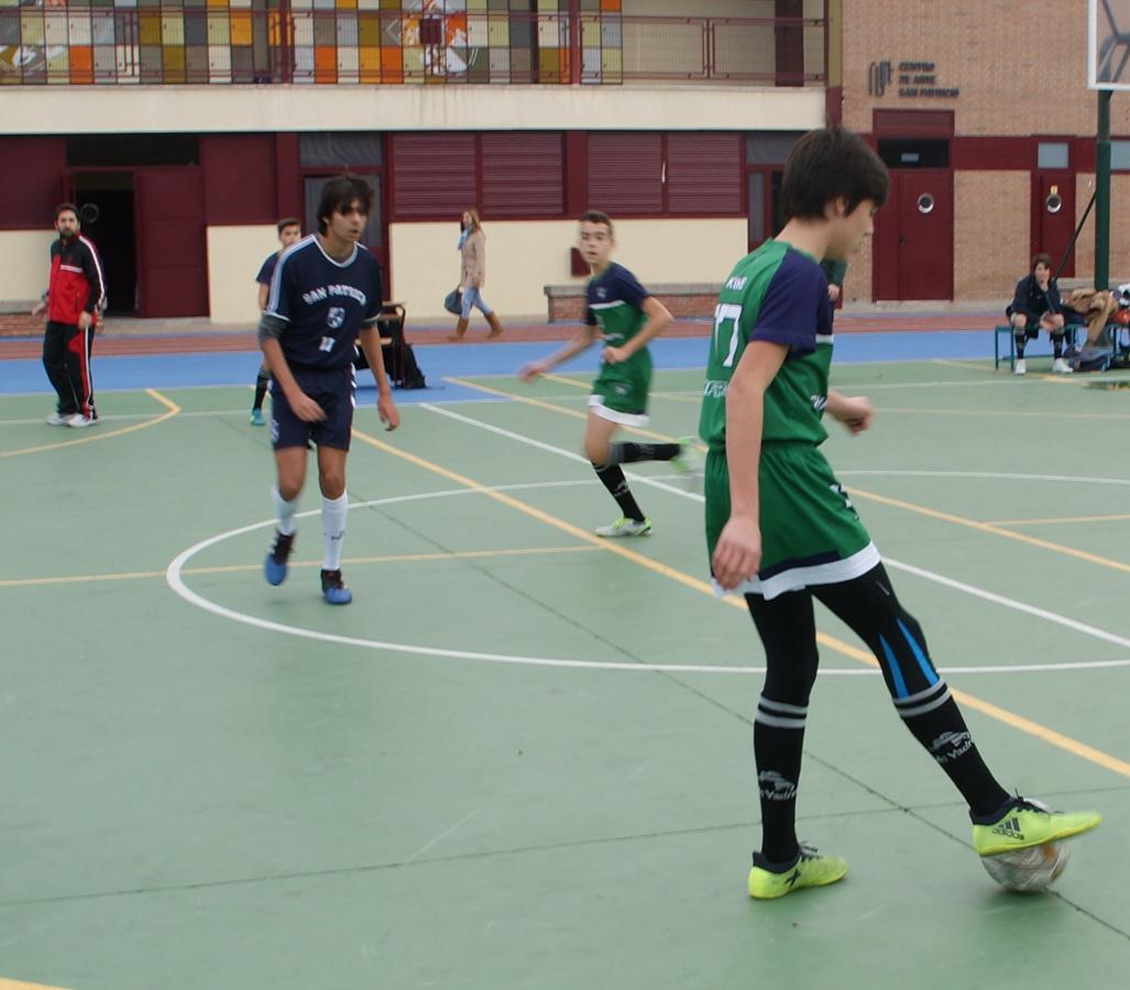Las mejores imágenes del partido de fútbol sala cadete masculino entre San Patricio Soto Azul y Maristas Chamberí