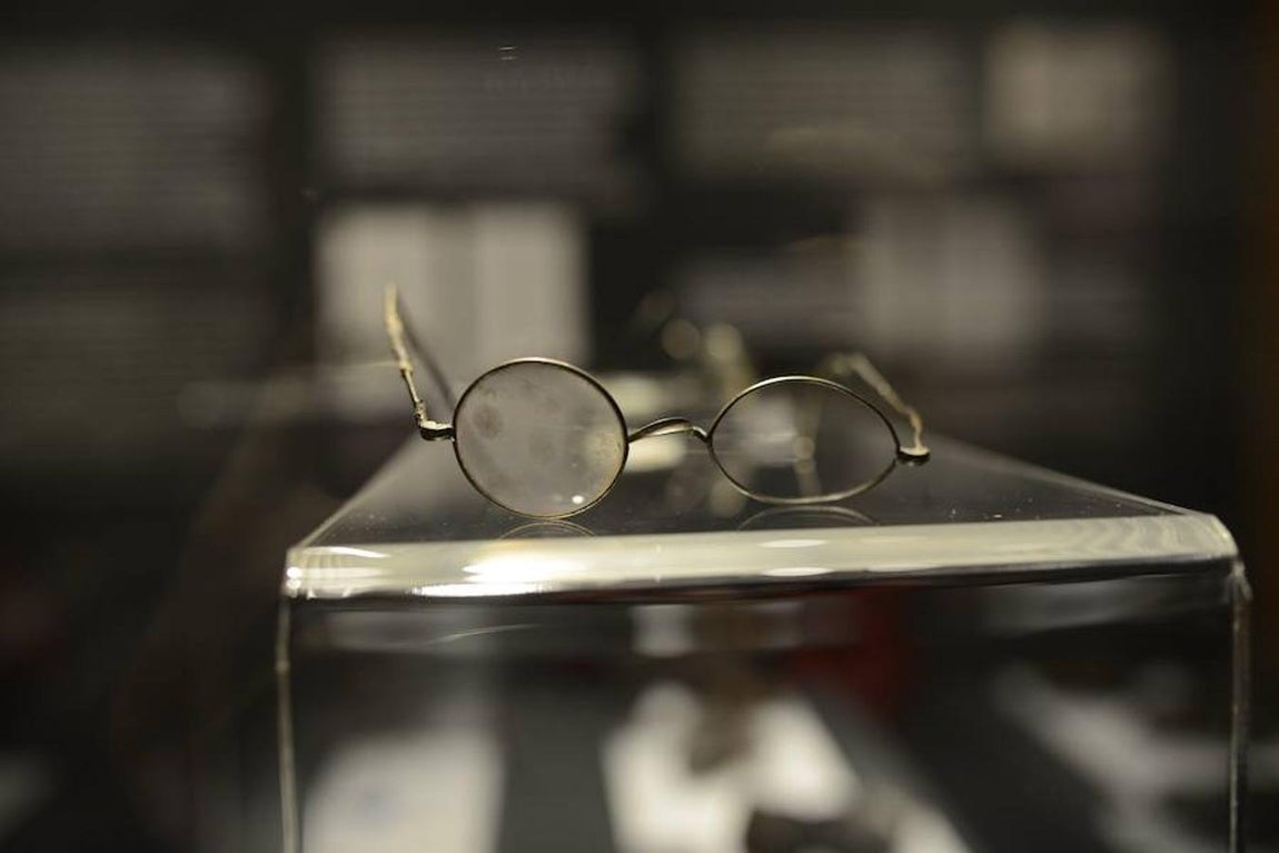 12. Cuenta con más de 600 piezas originales, el 95 por ciento de las cuales no habían salido nunca del Museo Estatal de Auschwitz Birkenau