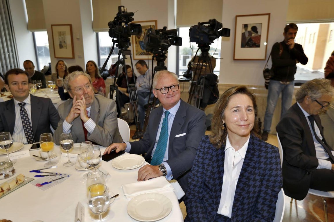 La clausura de «Andalucía en Femenino» con Fátima Báñez, en imágenes