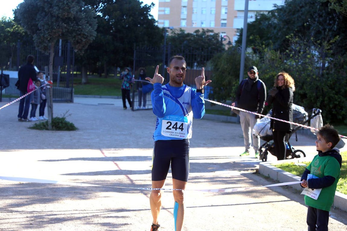 Fotos: I Carrera Solidaria Crucera Ifitness en Cádiz