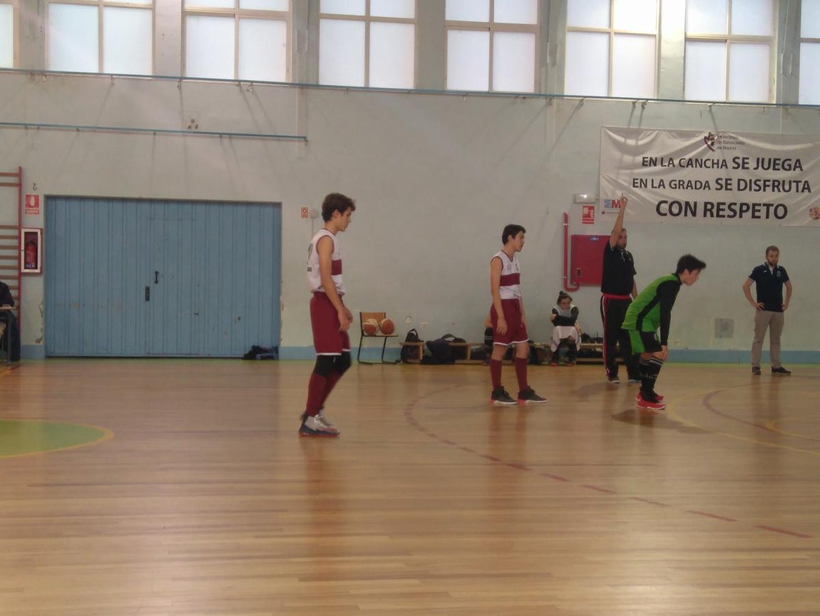 Las mejores imágenes del partido entre El Prado y Sagrados Corazones &quot;A&quot;