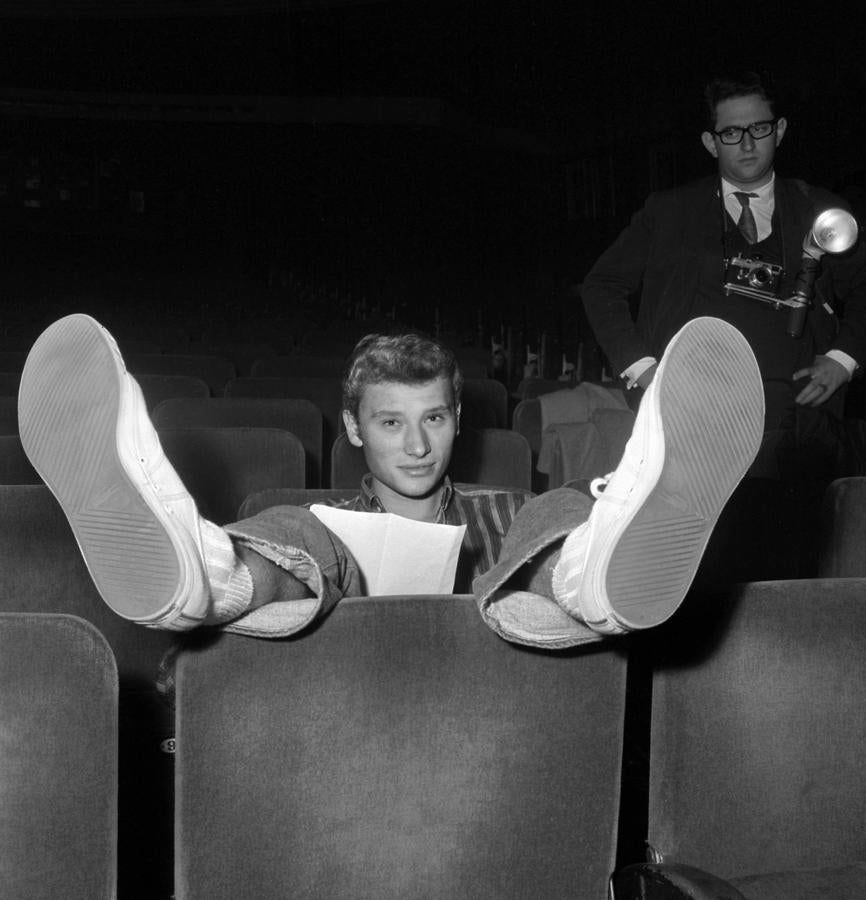 Johnny Hallyday posa en el Olympia de Perís, en 1962. 
