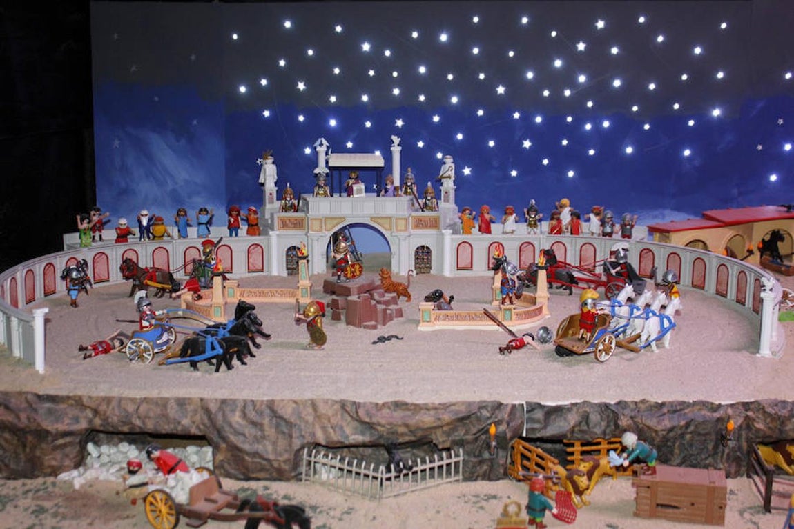 Belenes solidarios con figuras de «playmobil»