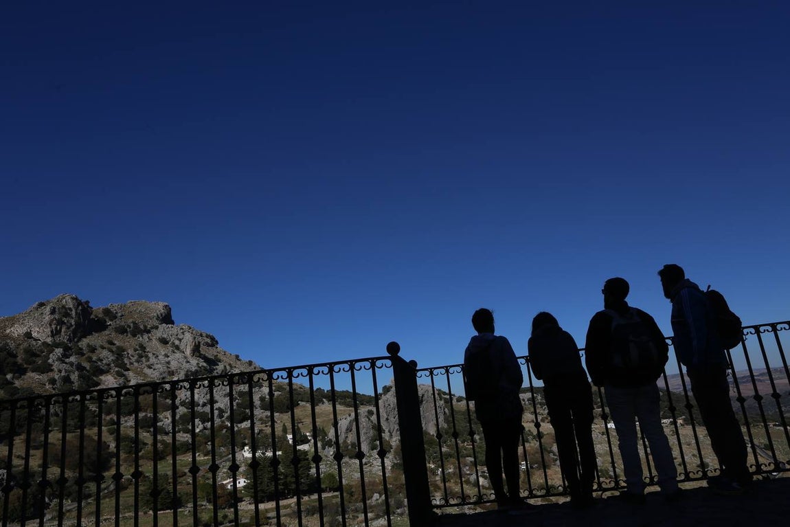 La Sierra de Cádiz cuelga el cartel de &#039;completo&#039; en este puente de la Inmaculada
