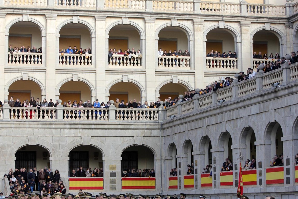 El acto castrense de la Academia de Infantería, en imágenes
