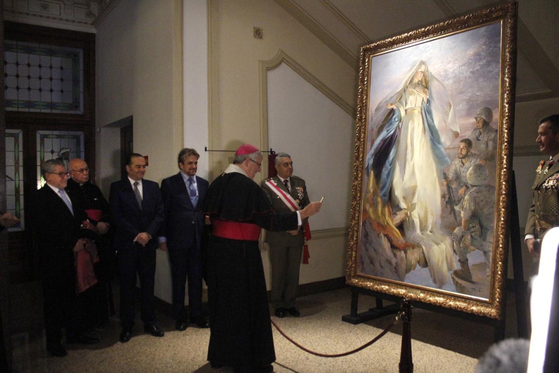 Braulio Rodríguez ha bendecido este viernes el cuadro «Madre de los Infantes», una obra del pintor Ricardo Sanz que ha sido sufragada con colaboración económica voluntaria de todos los infantes de las distintas unidades del ejército de tierra. 