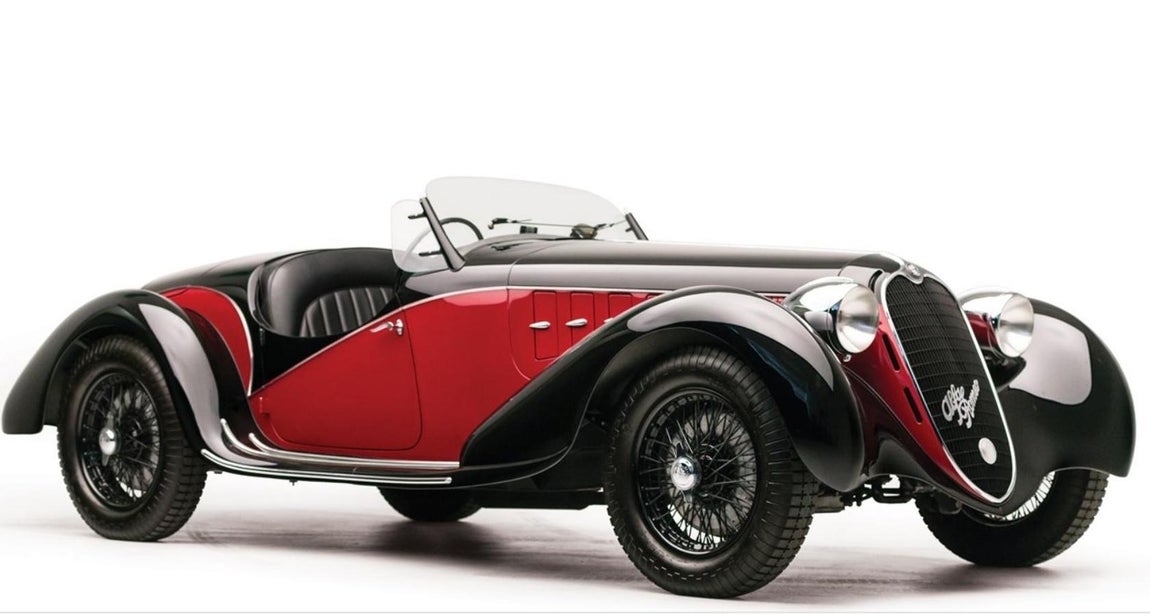 Alfa Romeo 6C 2500 SS Spider. Esta obra de arte de cuatro ruedas se creó en el año 1942, los expertos calculan su valor estimado en un millón de euros. La potencia de esta joya es ejemplar para la época que fue construido, puede alcanzar los 110 kms/h