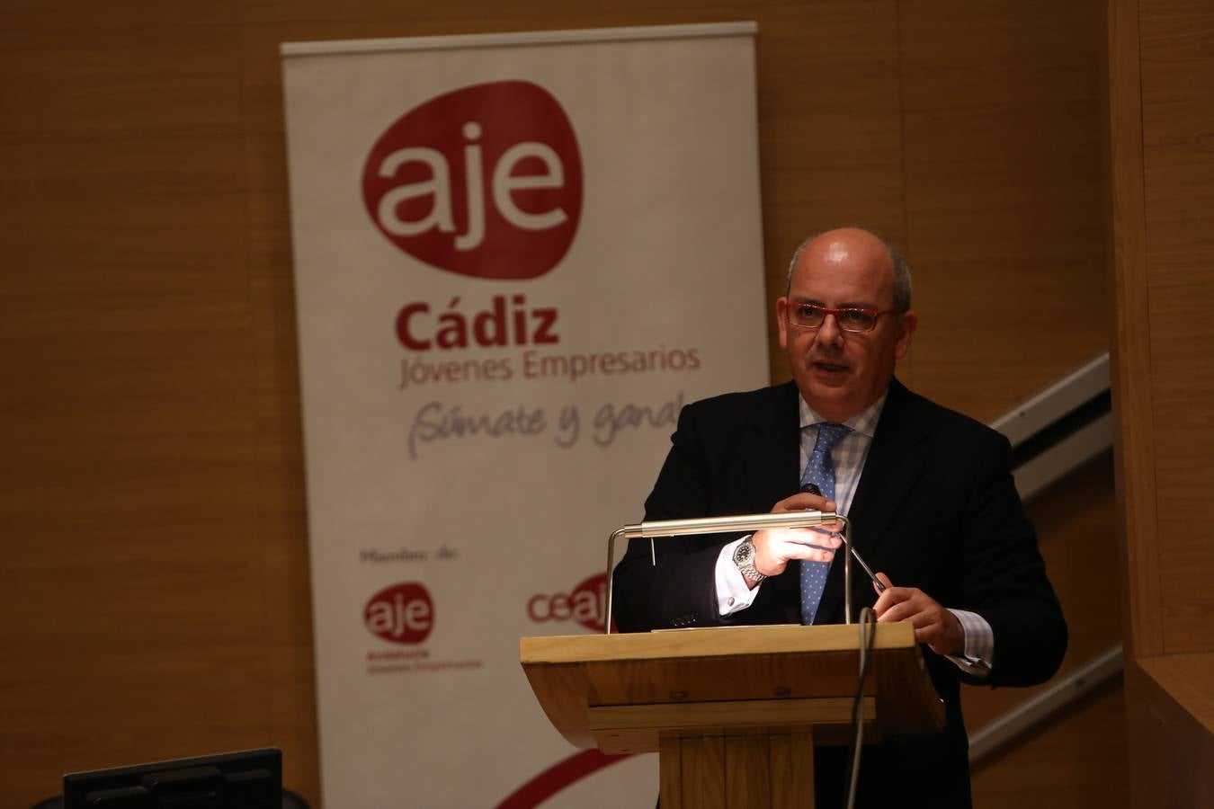 Fotos: Nuevo presidente de AJE Cádiz