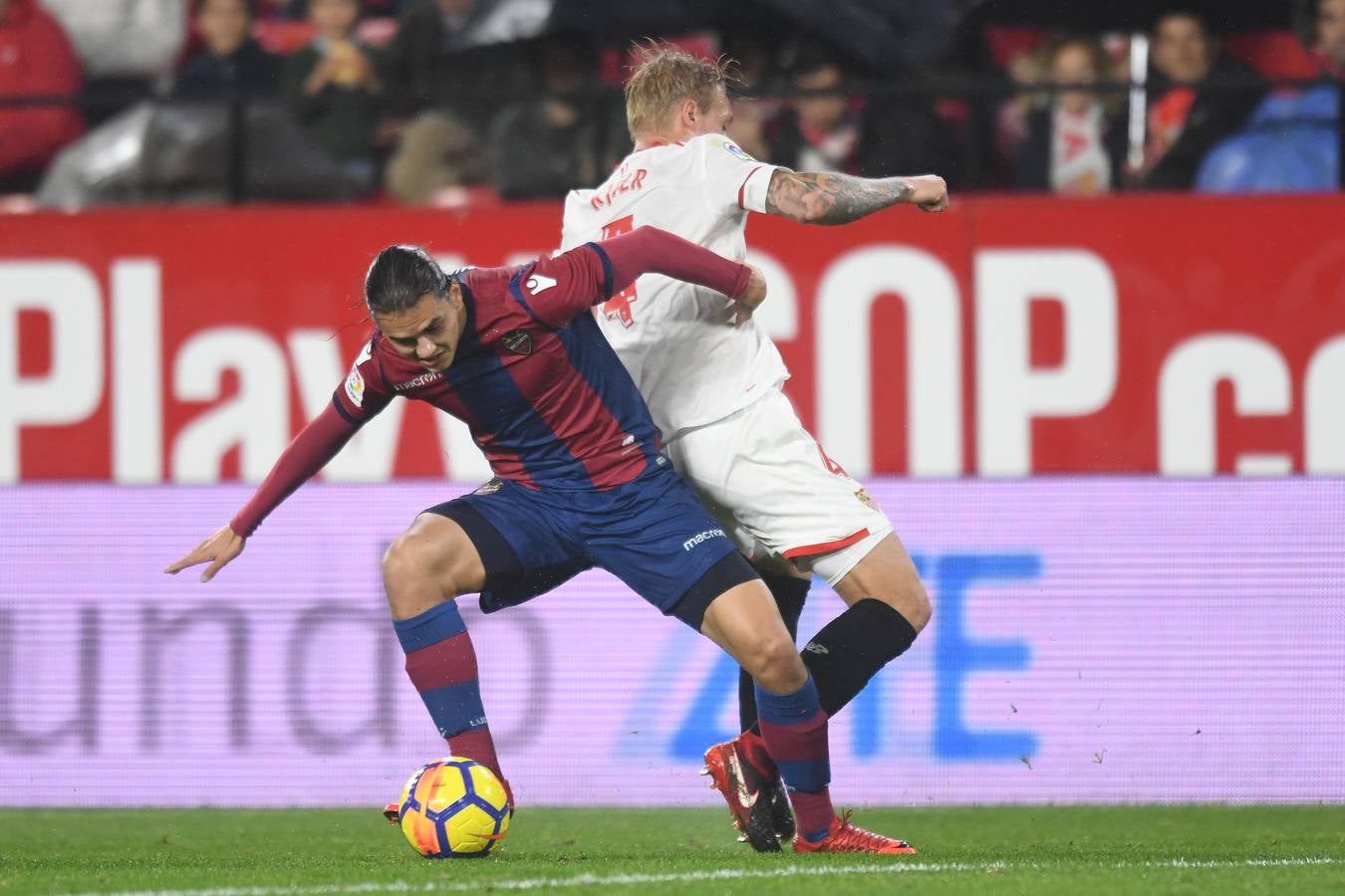 Todas las imágenes del Sevilla-Levante