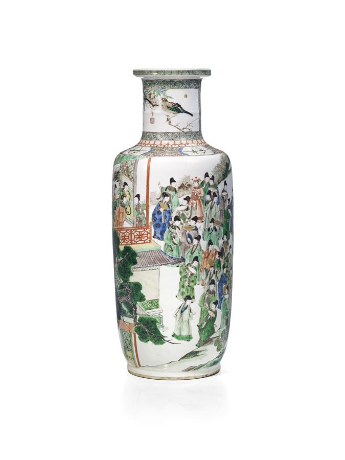 Famille Verte. La casa de subastas Christie's pondrá a disposición del consumidor este jarrón de porcelana china fabricado en el S.III. Este estilo se denomina «famile verte». Este tipo de objetos estuvieron muy demandados en Europa en el S. XVIII y nunca pasan de moda. Su precio estimado oscila en una horquilla de entre 30.000 y 50.000 euros