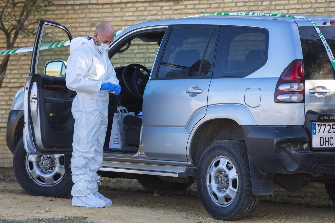 Imágenes de la actuación de la Guardia Civil tras el intento de robo de un chalé