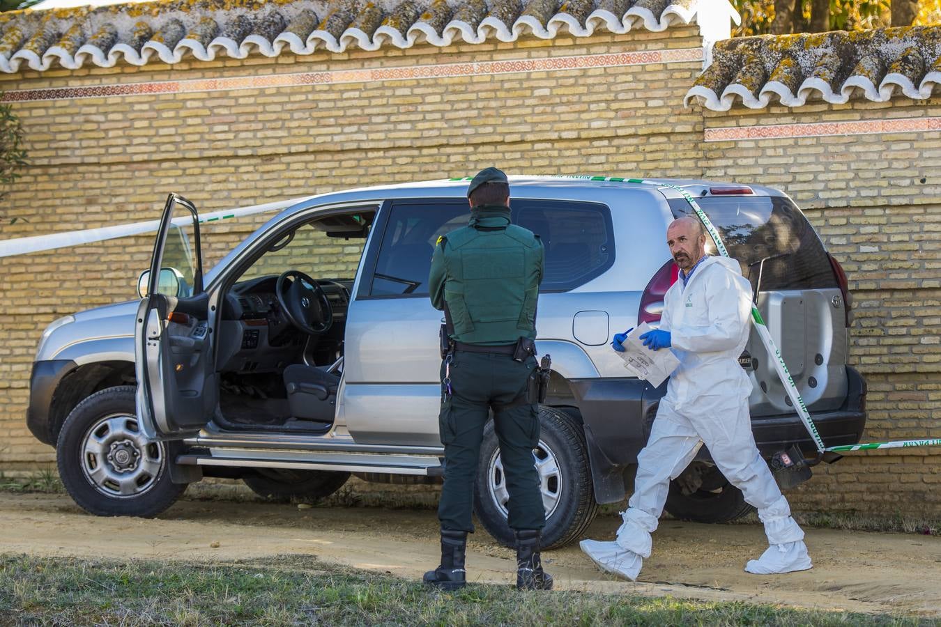 Imágenes de la actuación de la Guardia Civil tras el intento de robo de un chalé