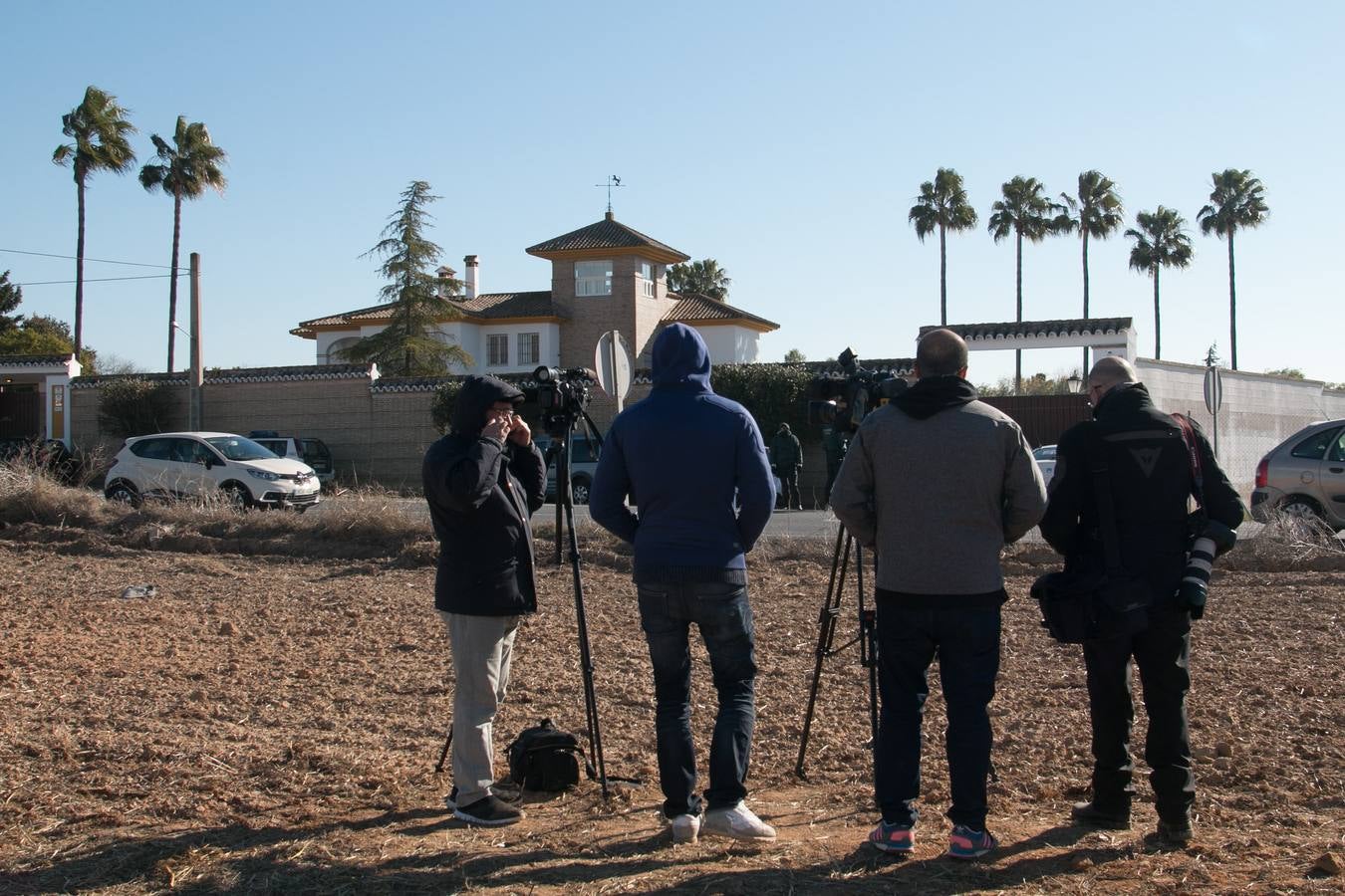 Imágenes de la actuación de la Guardia Civil tras el intento de robo de un chalé