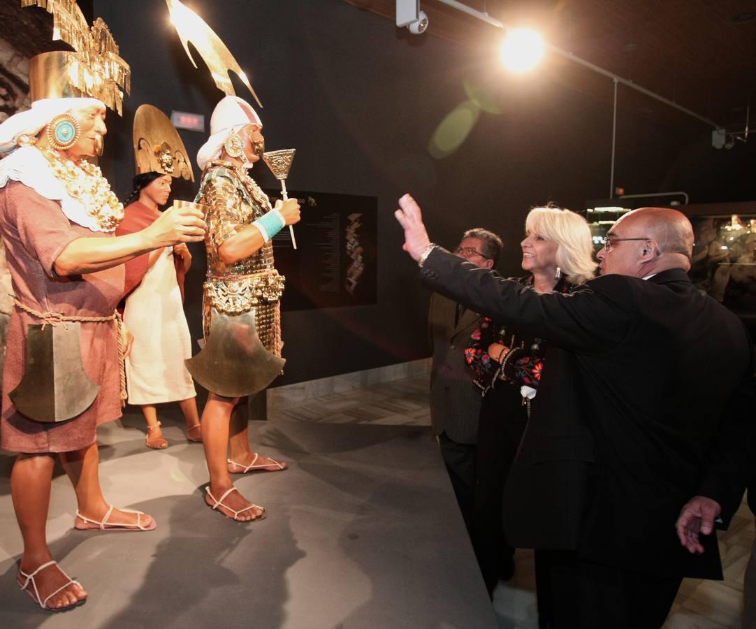 Teófila Martínez visitó la exposición cuando estuvo en Cádiz