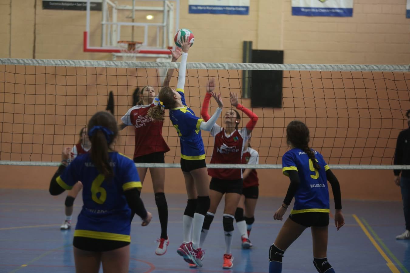 Fotos: Balonmano en Mirandilla. Olimpiadas Marianistas (I)