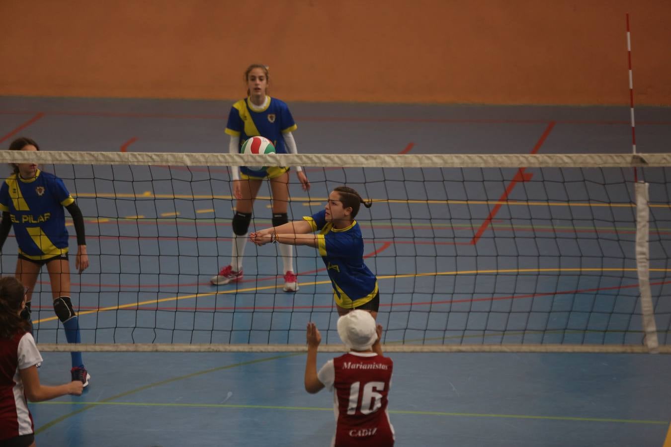 Fotos: Balonmano en Mirandilla. Olimpiadas Marianistas (I)