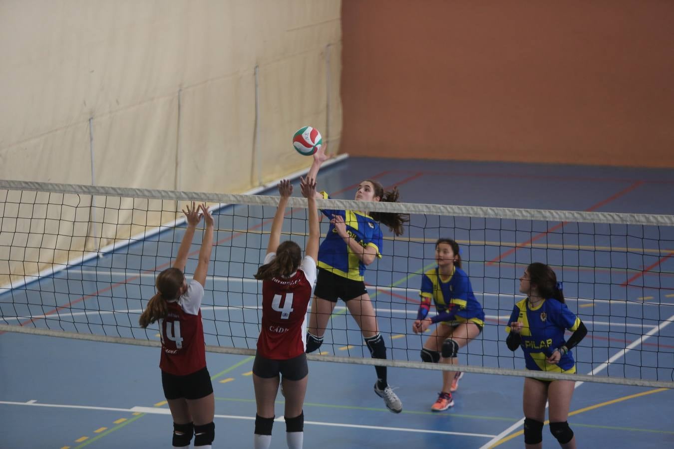 Fotos: Balonmano en Mirandilla. Olimpiadas Marianistas (I)