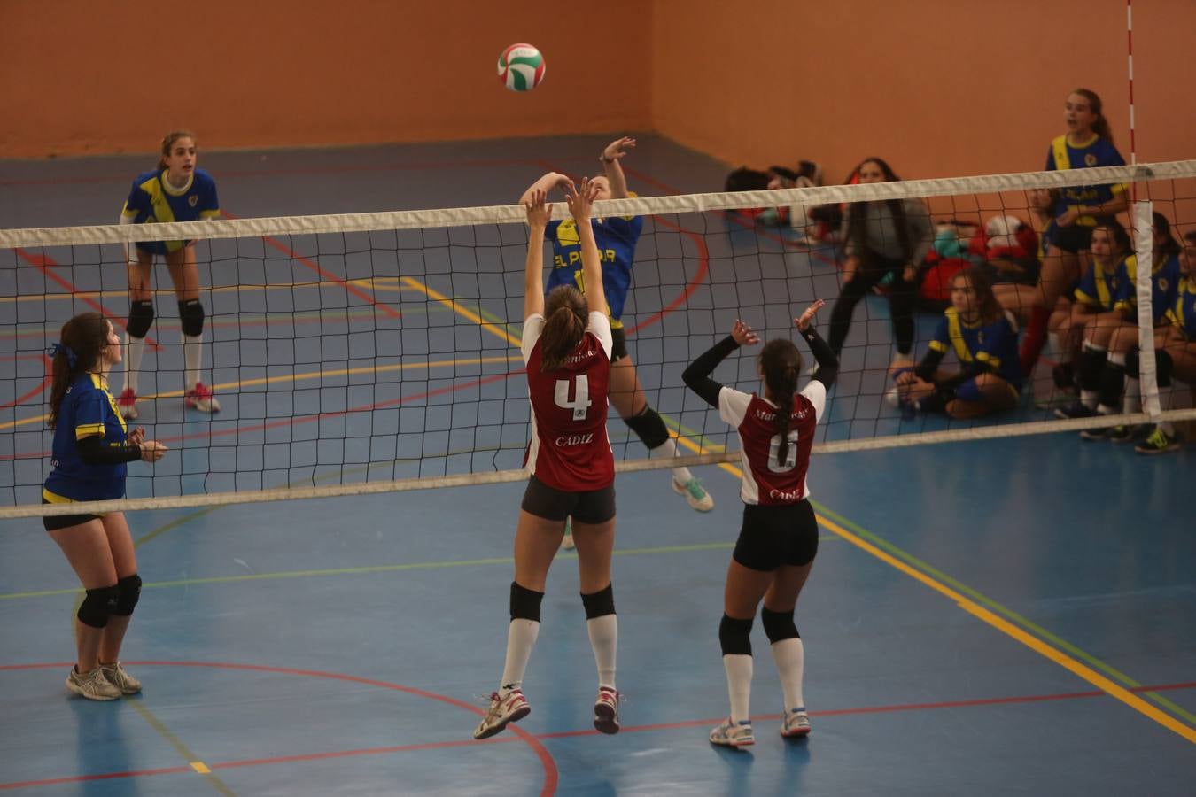 Fotos: Balonmano en Mirandilla. Olimpiadas Marianistas (I)