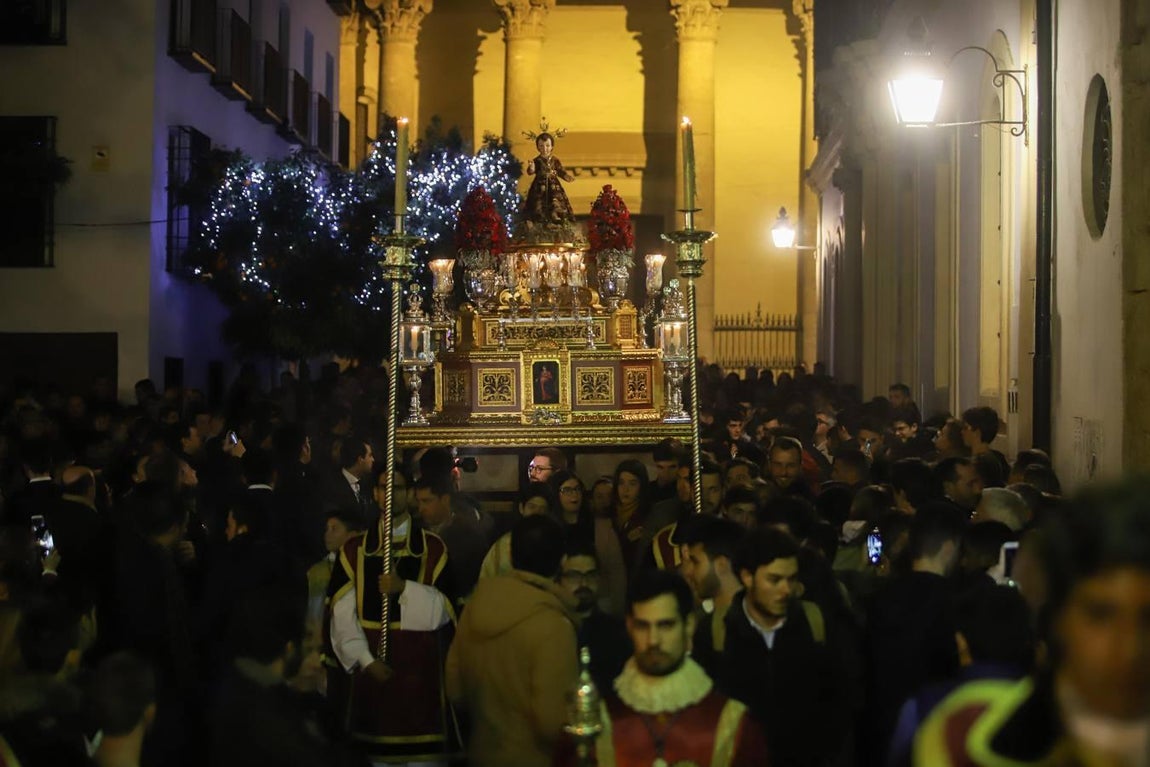 La procesión de El Niño Jesús de Córdoba, en imágenes