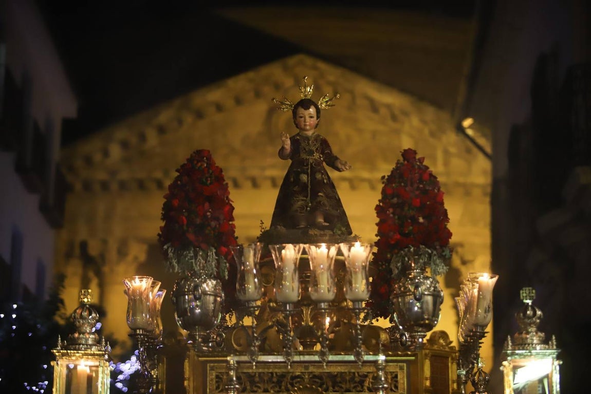 La procesión de El Niño Jesús de Córdoba, en imágenes