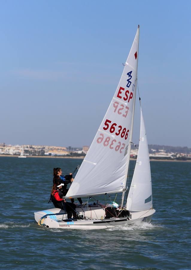 GALERÍA FOTOS: Comienza la Optimist Excellence Cup en aguas gaditanas