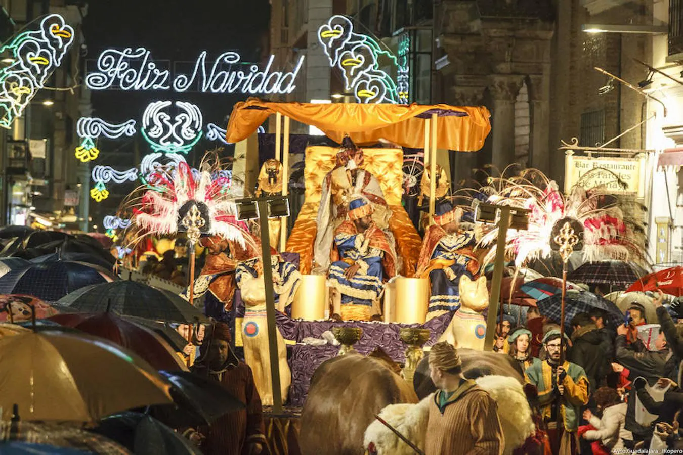 Cabalgata de Reyes en Guadalajara. Foto: JESÚS ROPERO
