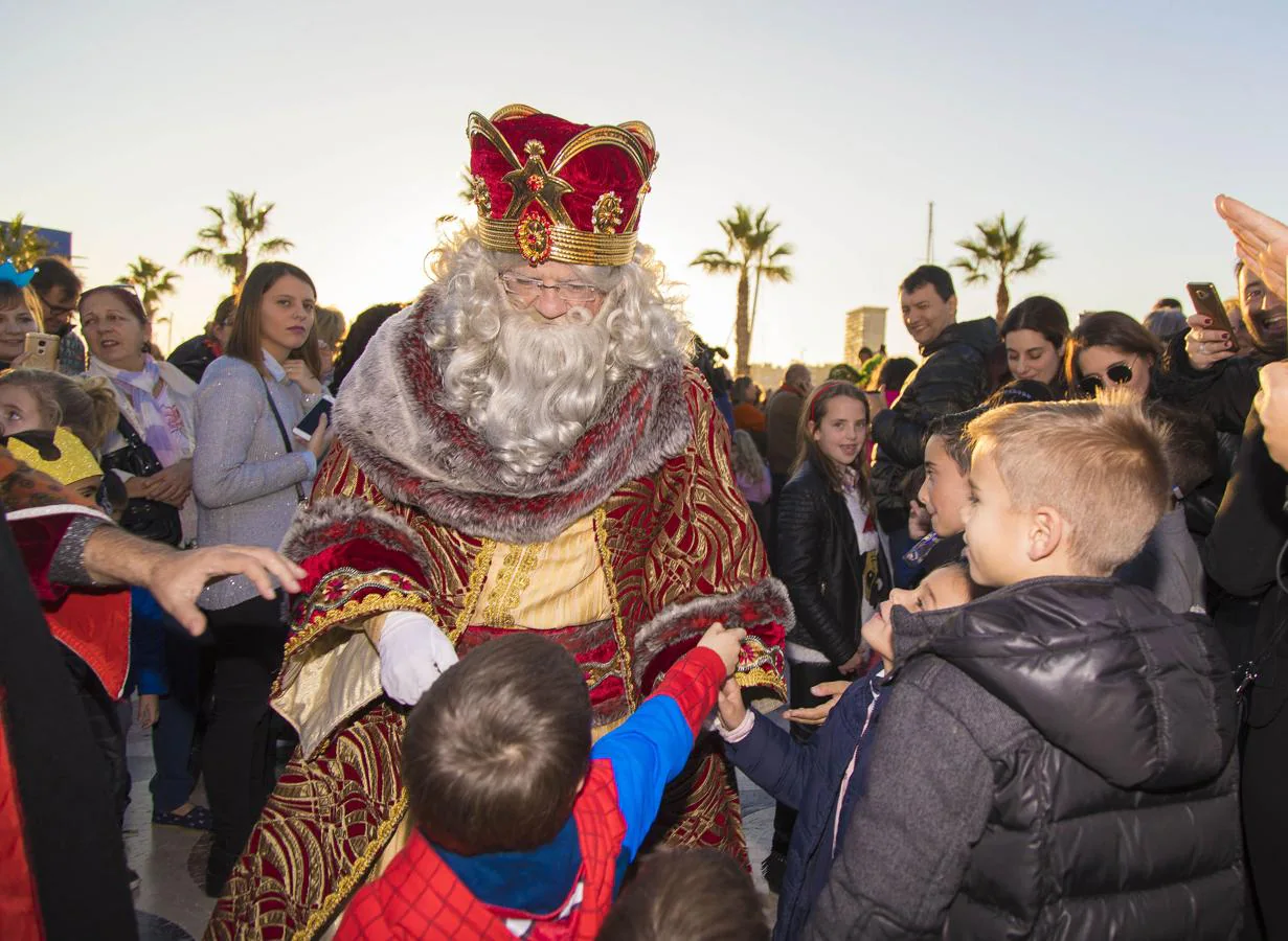 La Cabalgata de Reyes Magos de Alicante, en imágenes. 