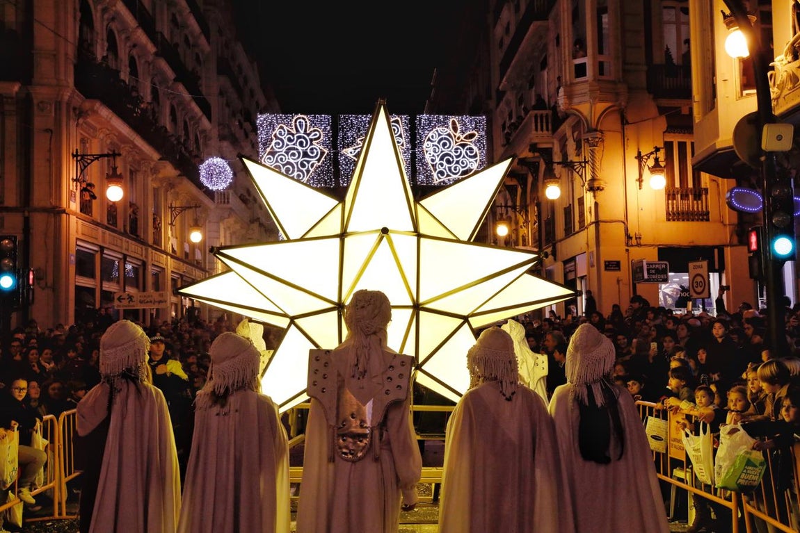 La Cabalgata de Reyes Magos de Valencia, en imágenes. 