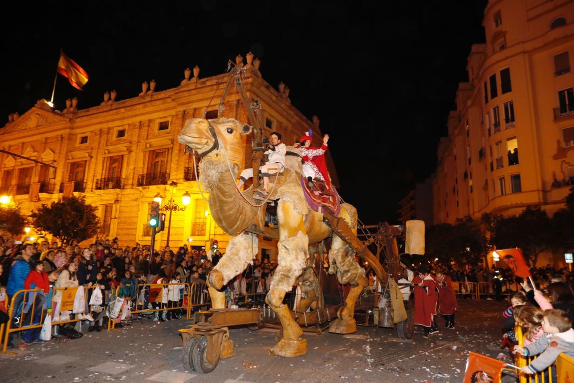 La Cabalgata de Reyes Magos de Valencia, en imágenes. 