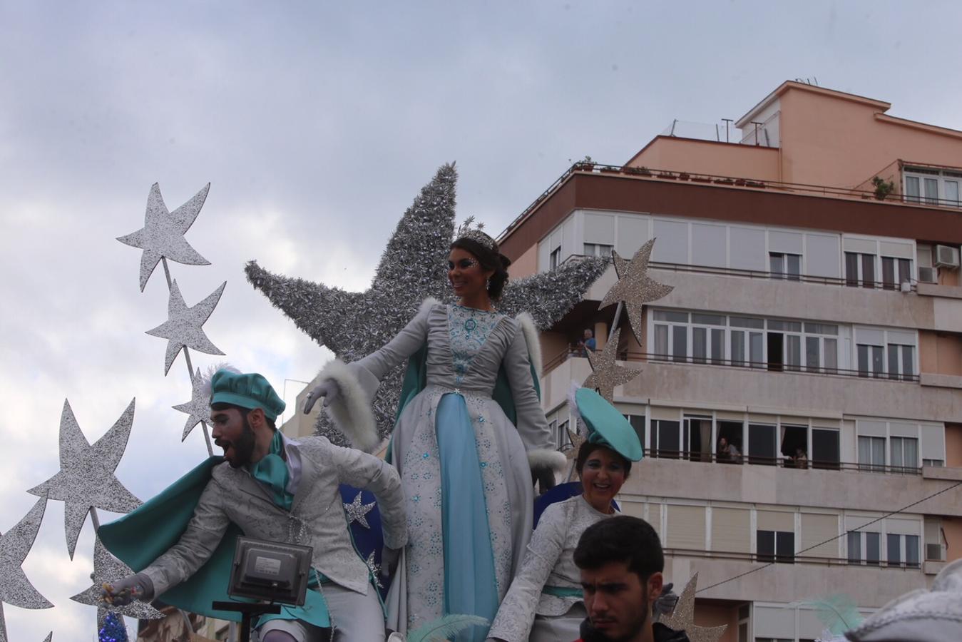 FOTOS: La Cabalgata de los Reyes Magos de Cádiz