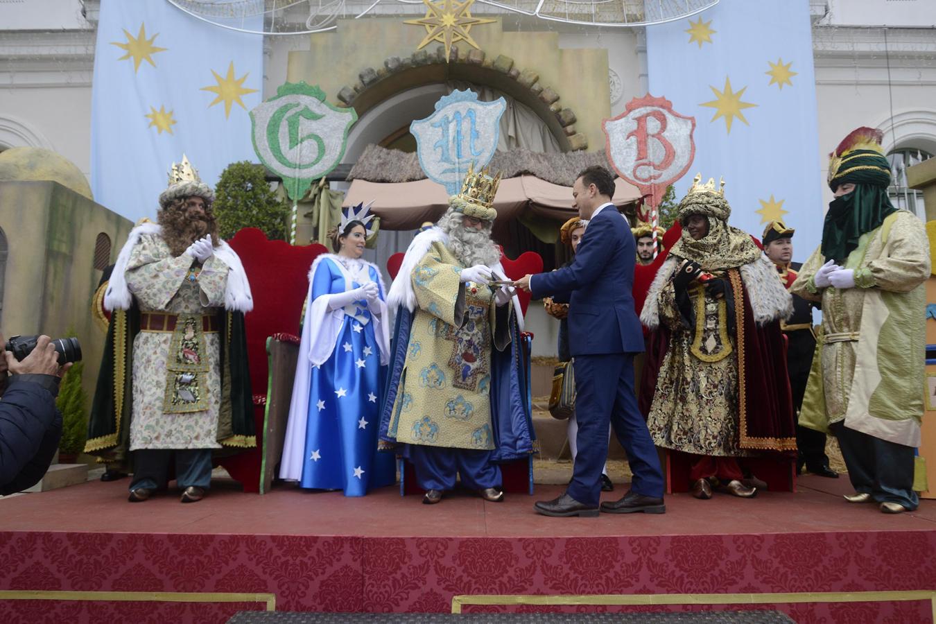 Las Cabalgatas de Reyes de la Bahía, en imágenes