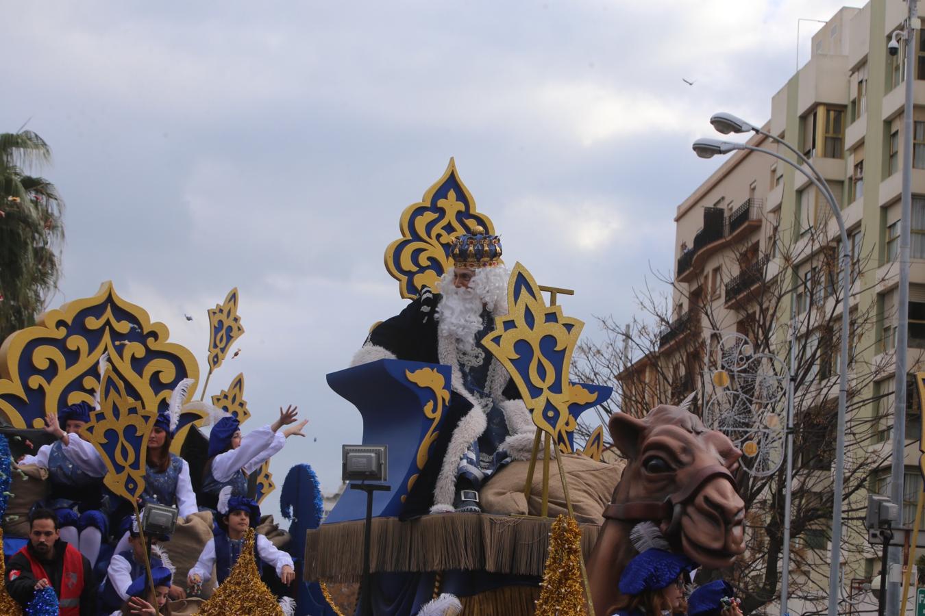 FOTOS: La Cabalgata de los Reyes Magos de Cádiz