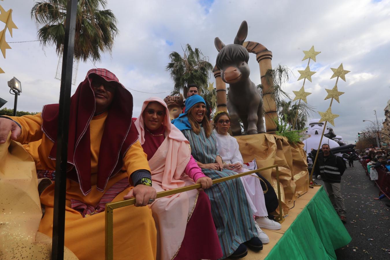 FOTOS: La Cabalgata de los Reyes Magos de Cádiz