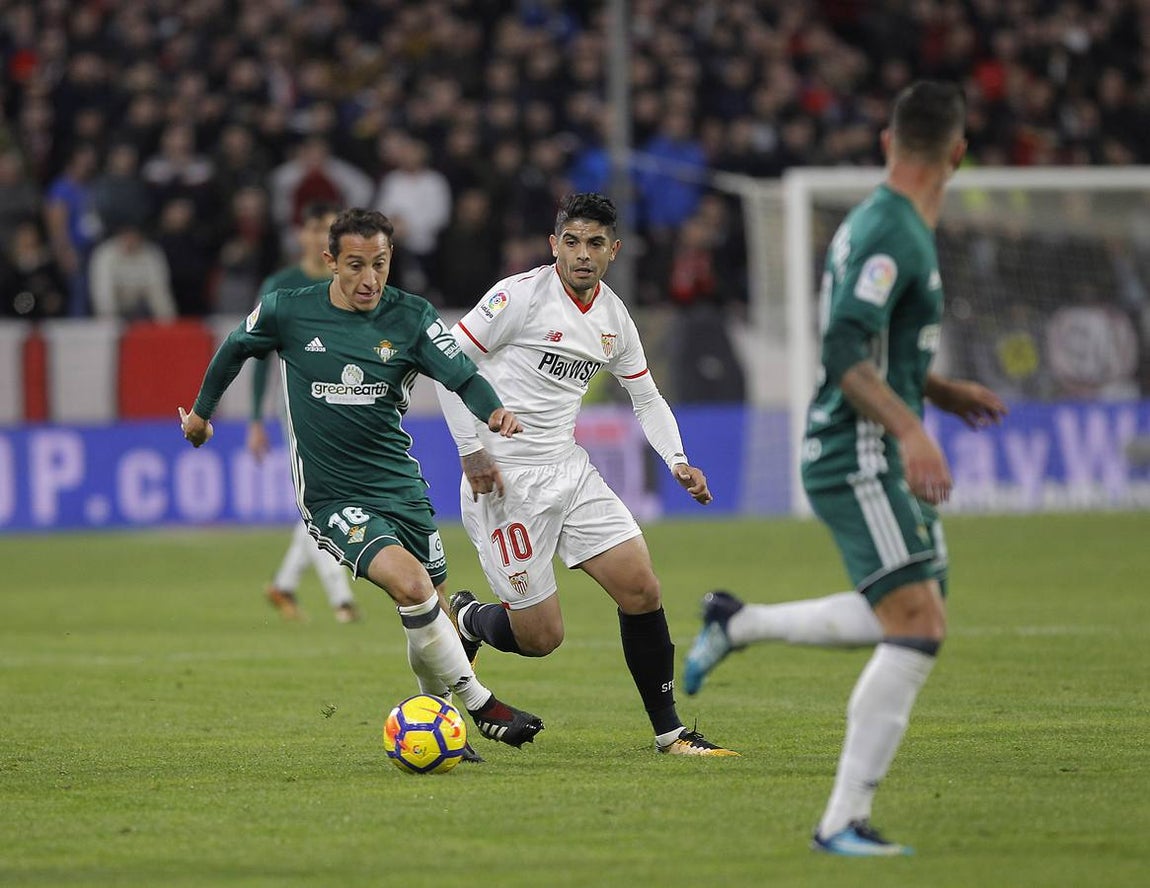 Las imágenes más trepidantes del derbi Sevilla FC-Real Betis