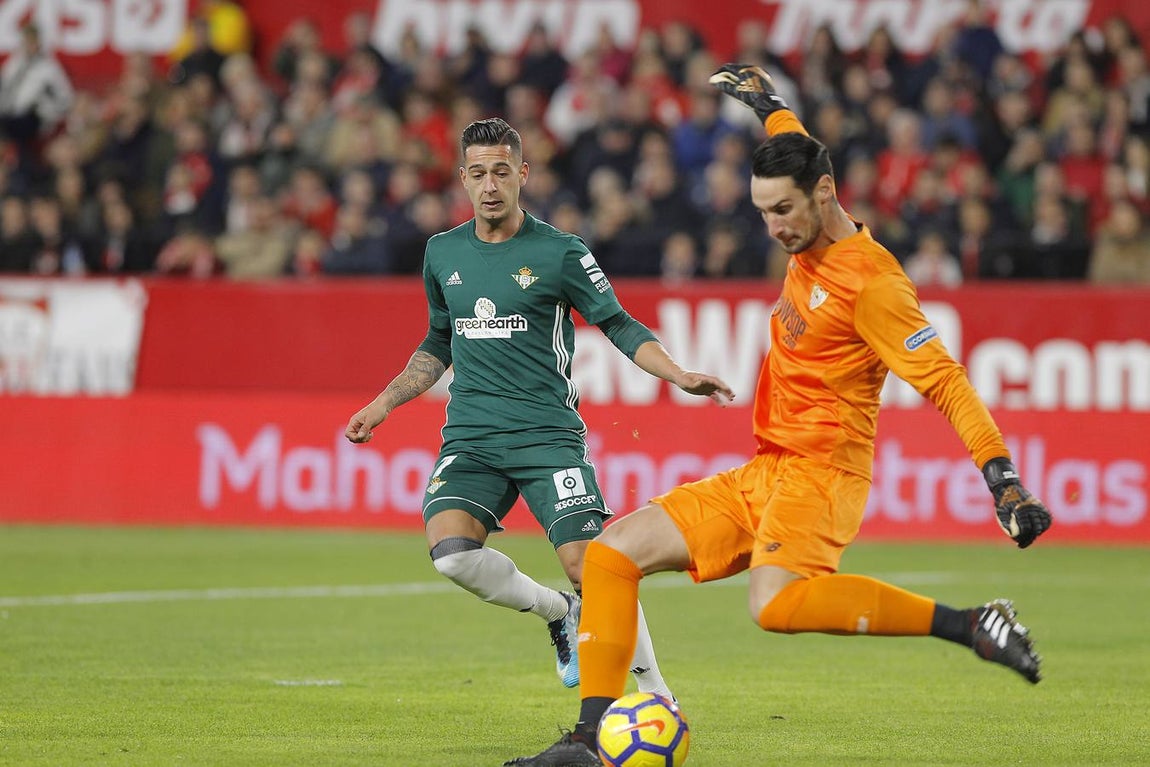 Las imágenes más trepidantes del derbi Sevilla FC-Real Betis