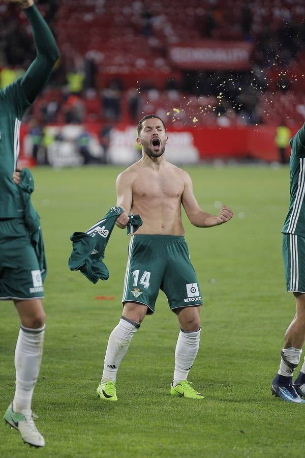 Las imágenes más trepidantes del derbi Sevilla FC-Real Betis