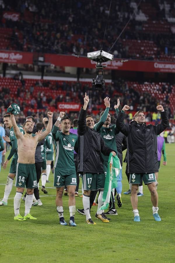 Las imágenes más trepidantes del derbi Sevilla FC-Real Betis