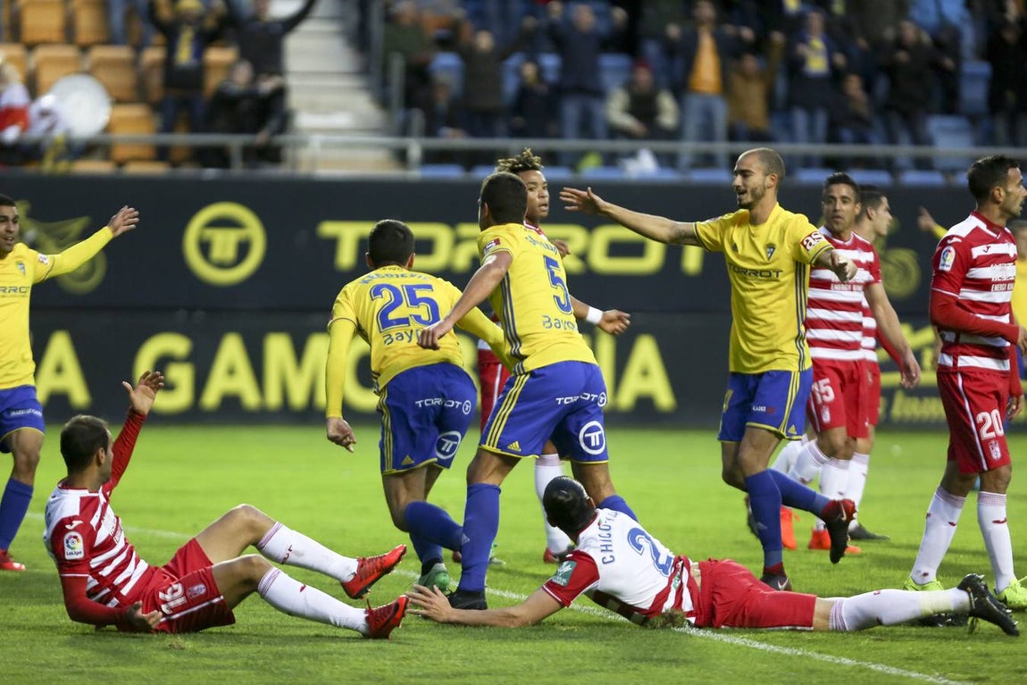 Fotos: Las imágenes del Cádiz CF 1-0 Granada CF