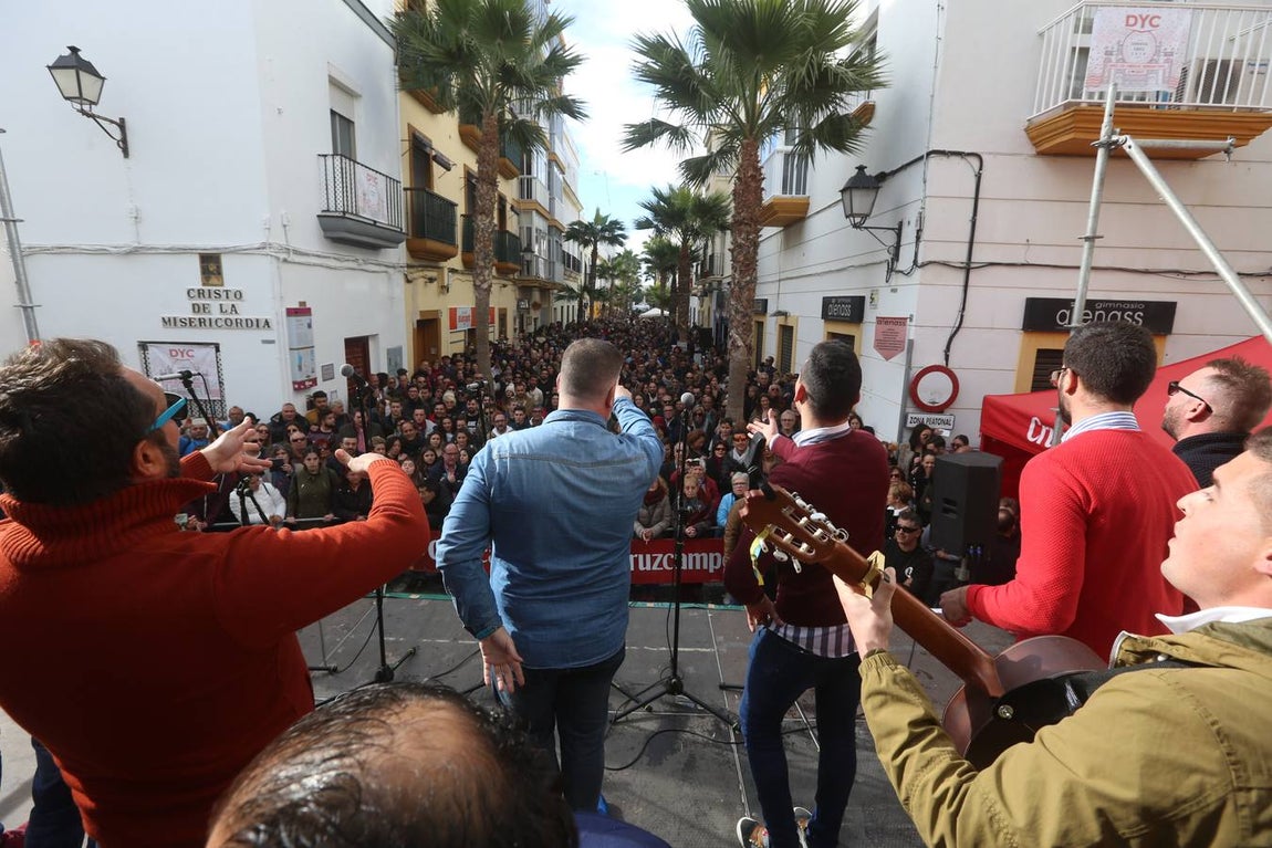 Fotos: Ambientazo en la Erizada más madrugadora de Cádiz