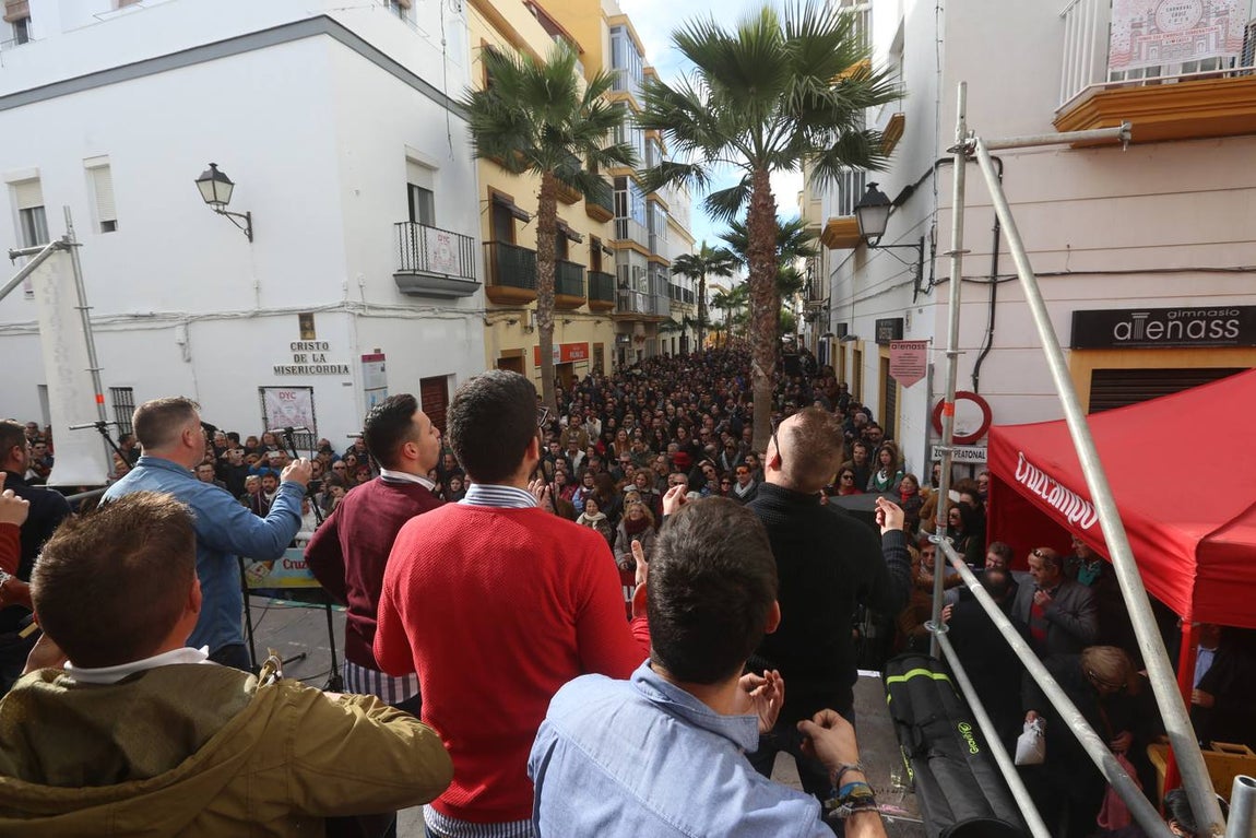 Fotos: Ambientazo en la Erizada más madrugadora de Cádiz