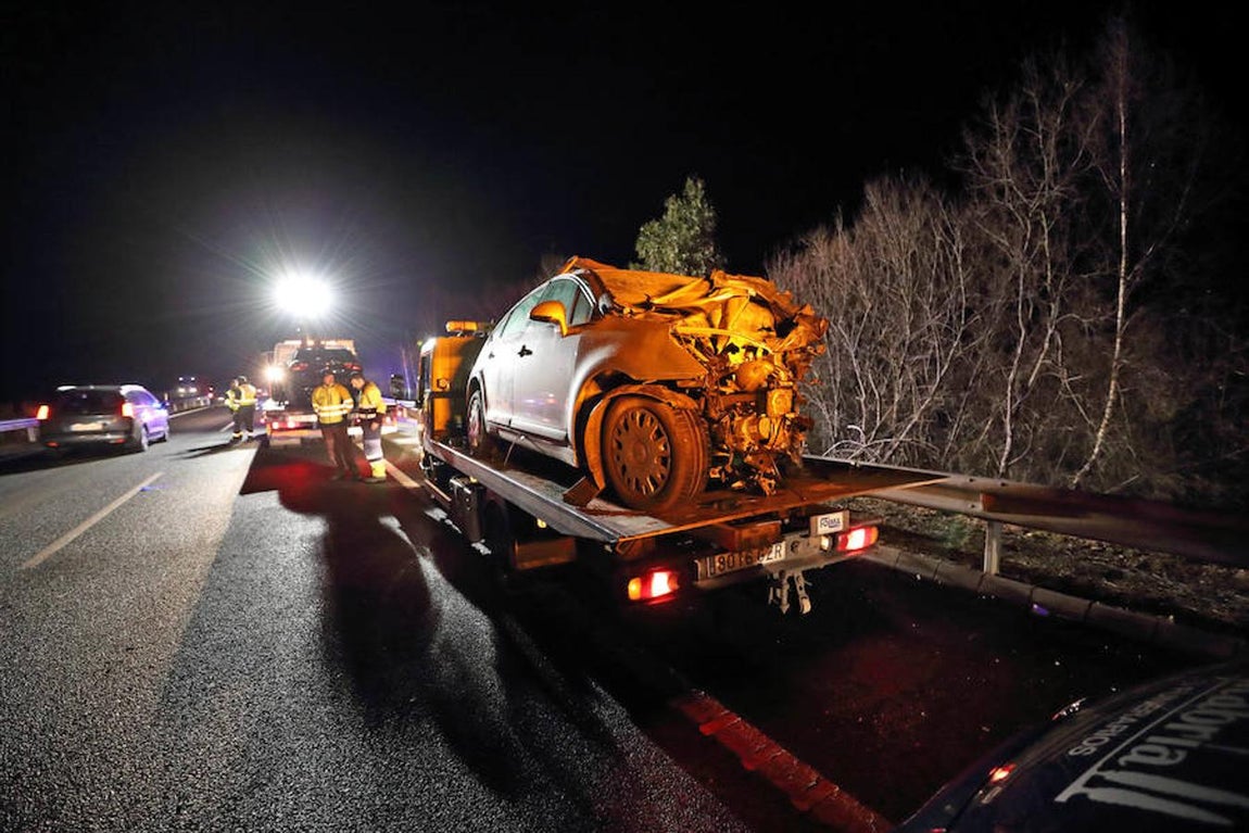 Las impactantes imágenes del accidente provocado por un kamikaze en la A-8