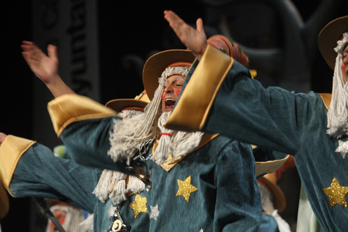 FOTOS: chirigota &#039;Los brujos titis&#039; en el COAC 2018