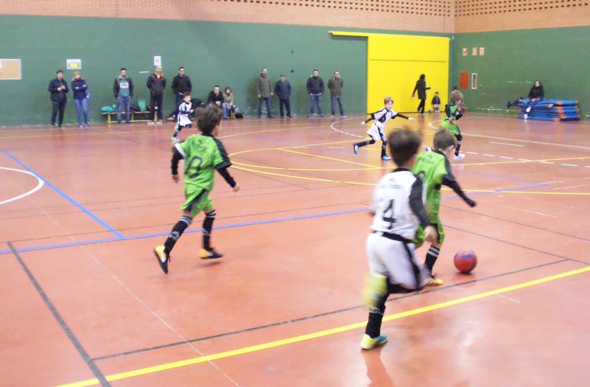 Las mejores imágenes del partido entre Salesianos Carabanchel &quot;B&quot; y Fray Luis de León &quot;A&quot;