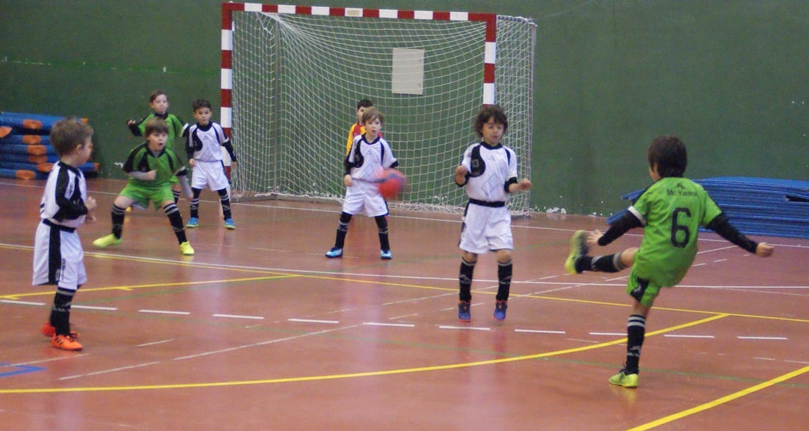 Las mejores imágenes del partido entre Salesianos Carabanchel &quot;B&quot; y Fray Luis de León &quot;A&quot;