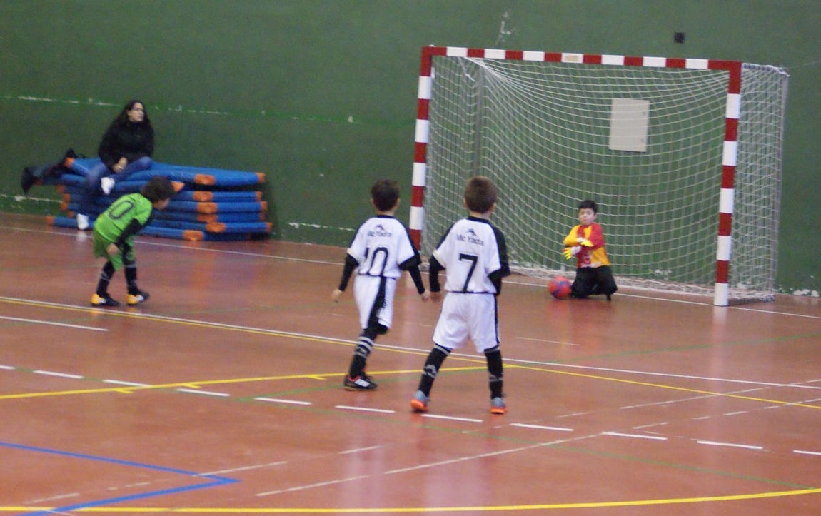 Las mejores imágenes del partido entre Salesianos Carabanchel &quot;B&quot; y Fray Luis de León &quot;A&quot;