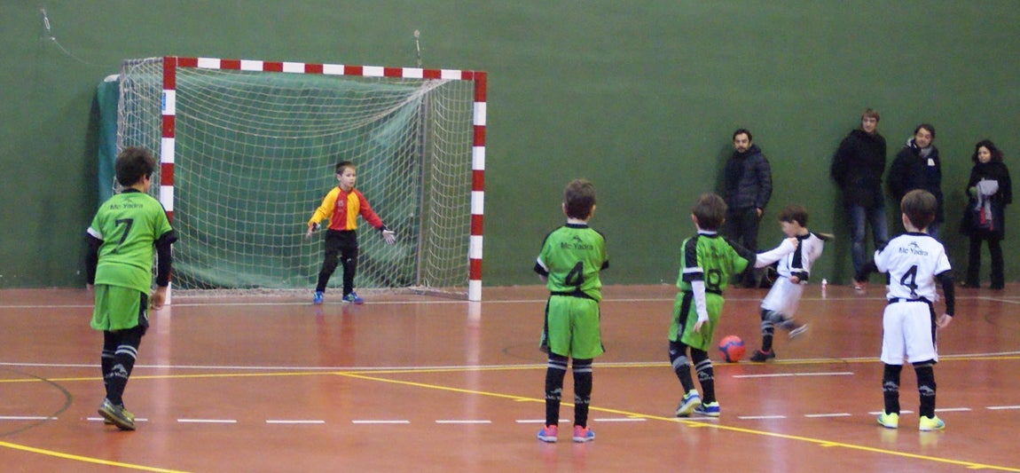 Las mejores imágenes del partido entre Salesianos Carabanchel &quot;B&quot; y Fray Luis de León &quot;A&quot;