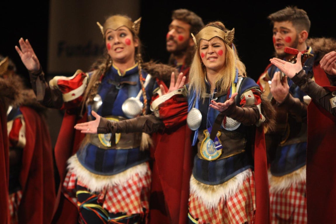 FOTOS: comparsa &#039;Las guerrilleras&#039; en el COAC 2018