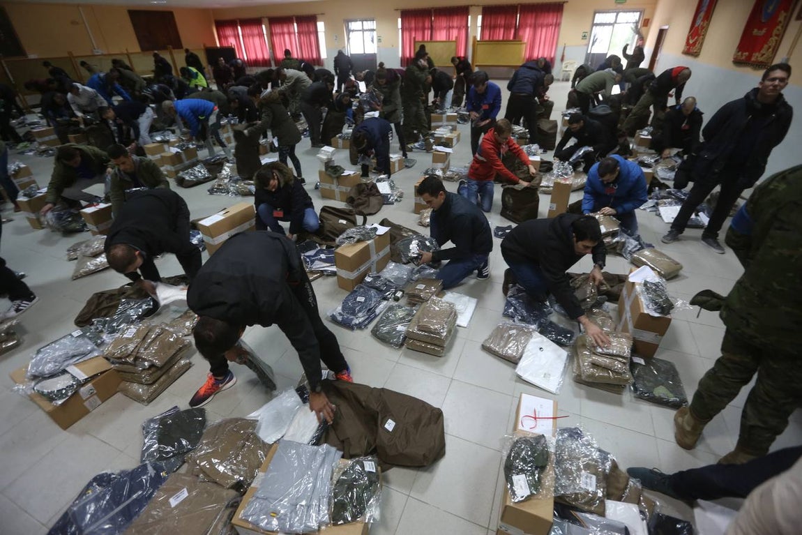 Incorporación de 699 aspirantes a militar de tropa en el acuartelamiento de Camposoto